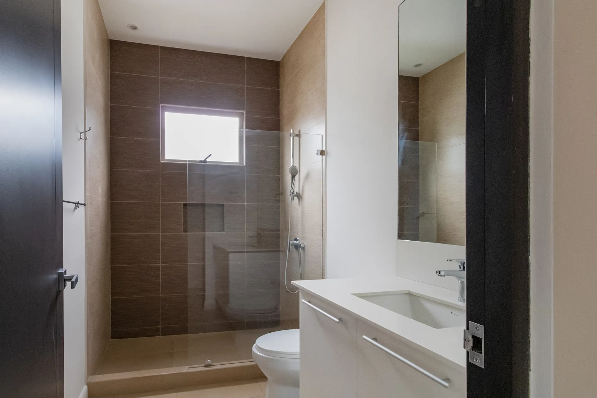 Townhouse for Sale in Lindora Place Santa Ana (12)