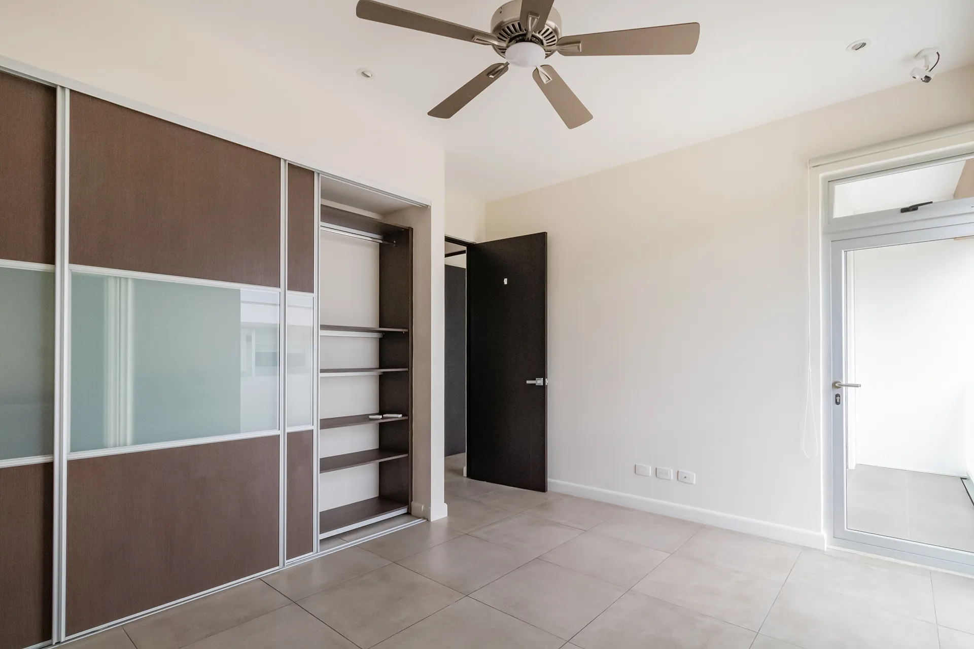 Townhouse for Sale in Lindora Place Santa Ana (14)