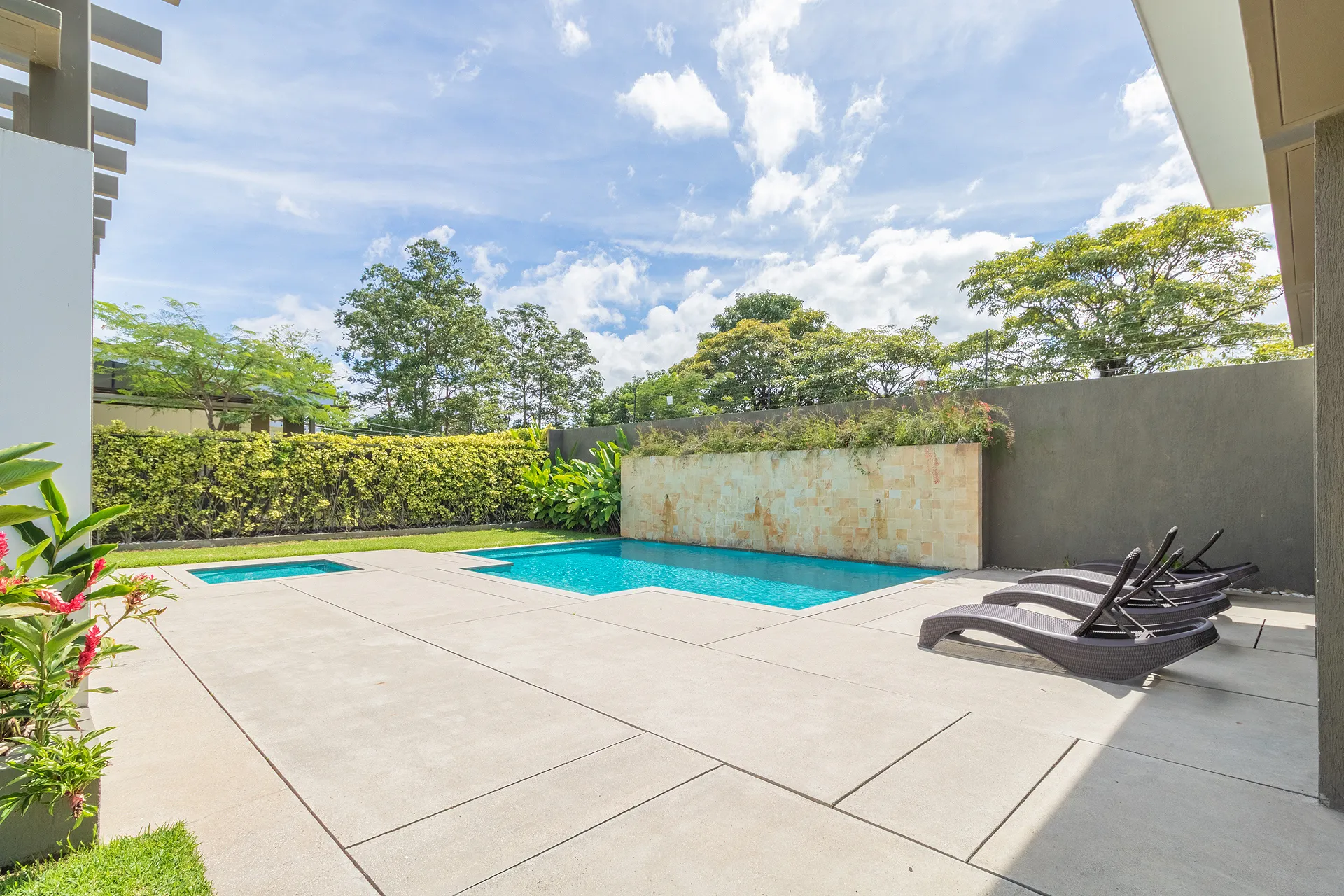 Verdi Lindora Santa Ana (4)